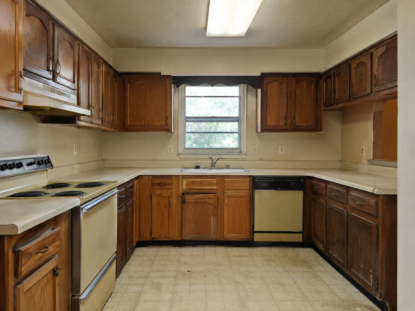 Kitchen before remodel